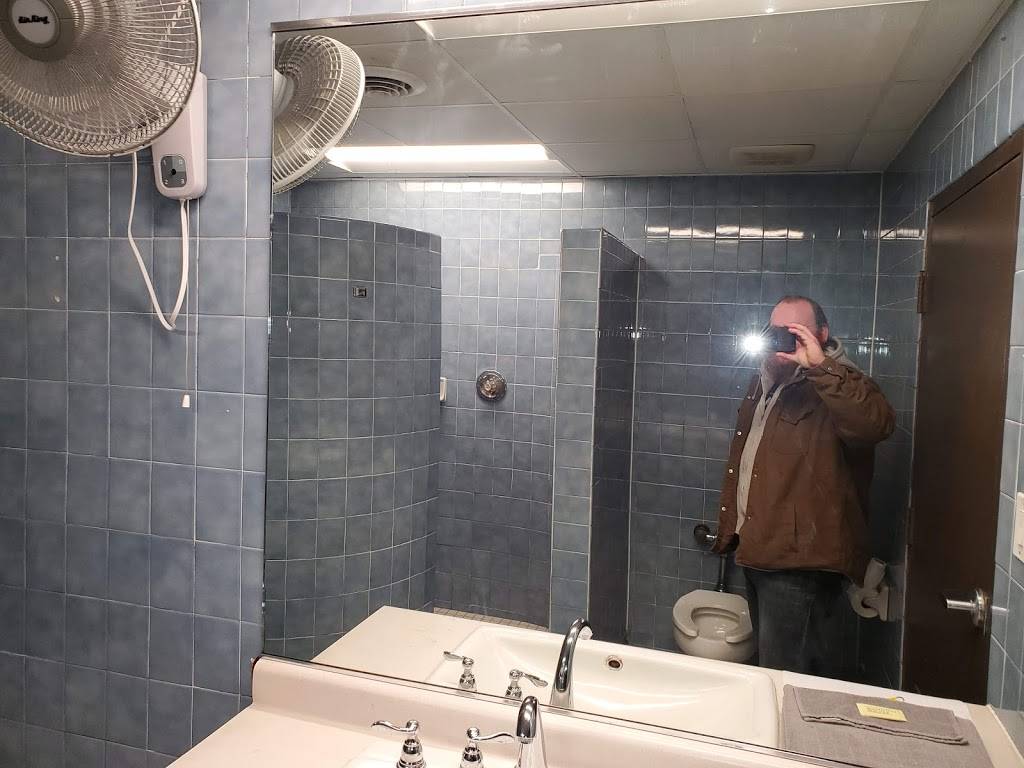 Fort Wayne Truck Plaza | restaurant | 3037 Goshen Rd, Fort Wayne, IN 46808, USA | 2604827814 OR +1 260-482-7814