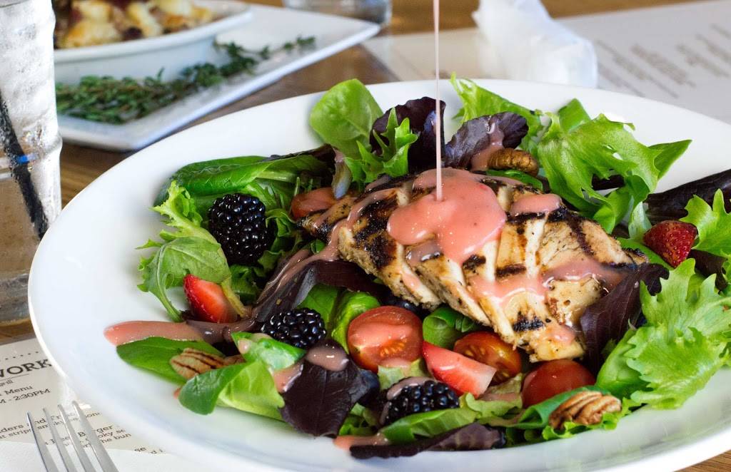 WaterWorks Bar & Grill | restaurant | 111 W Fortune St, Tampa, FL 33602, USA | 8132231351 OR +1 813-223-1351