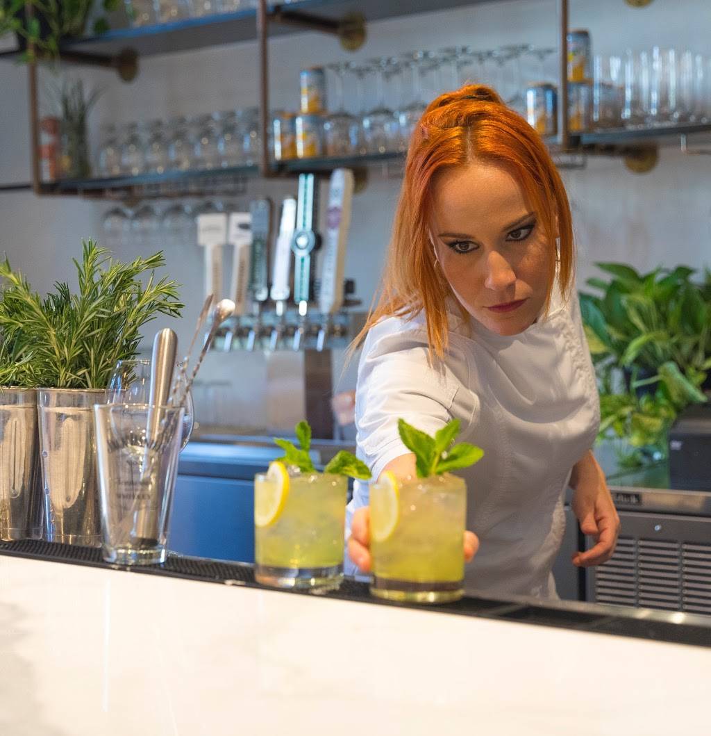 Cracked by Chef Adrianne | restaurant | 7400 SW 57th Ct Suite 101, South Miami, FL 33143, USA | 3056655820 OR +1 305-665-5820