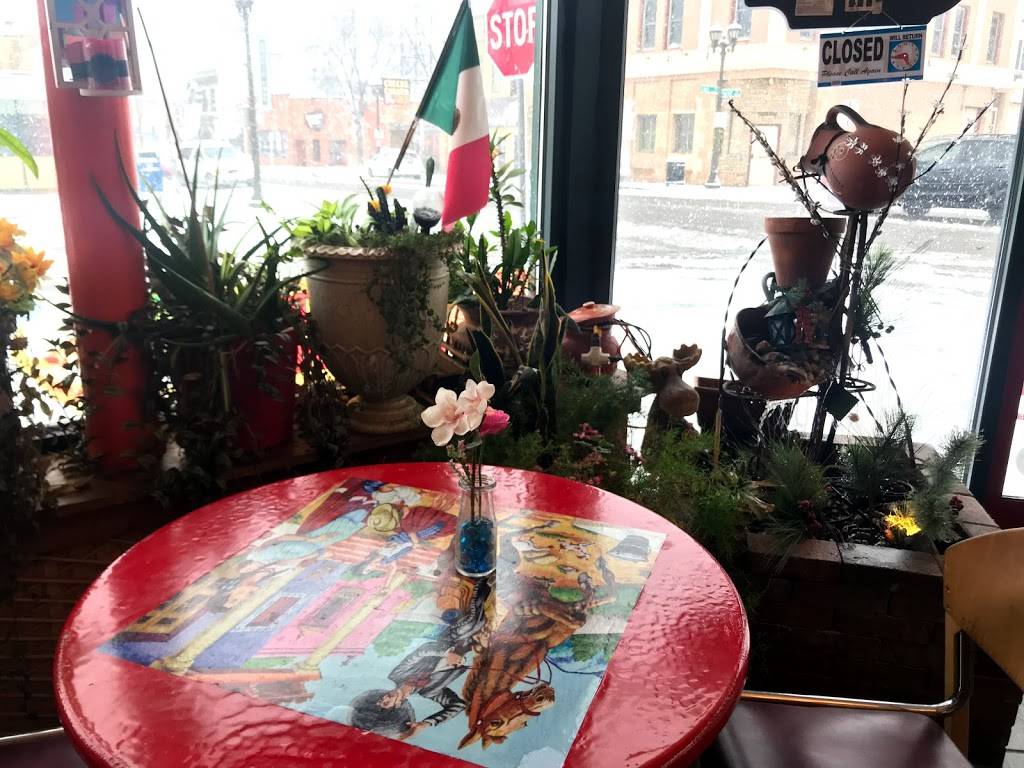 Plaza Latina | restaurant | 927 Payne Ave, St Paul, MN 55130, USA | 6517766300 OR +1 651-776-6300