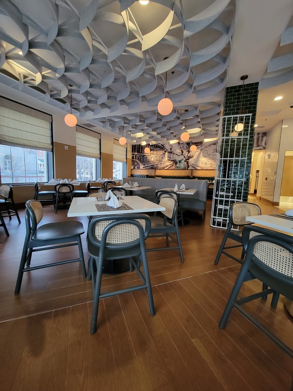 Loom | restaurant | 401 Cotton Ave, Macon, GA 31201, USA | 8558409141 OR +1 855-840-9141