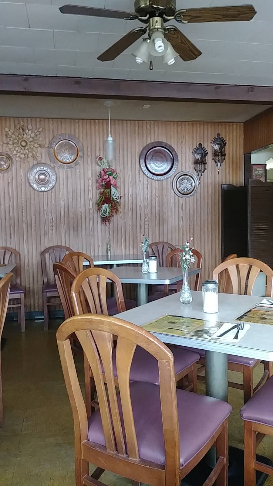 Half Way Diner | restaurant | 4347 Parkman Rd, Southington, OH 44470, USA | 3308982745 OR +1 330-898-2745