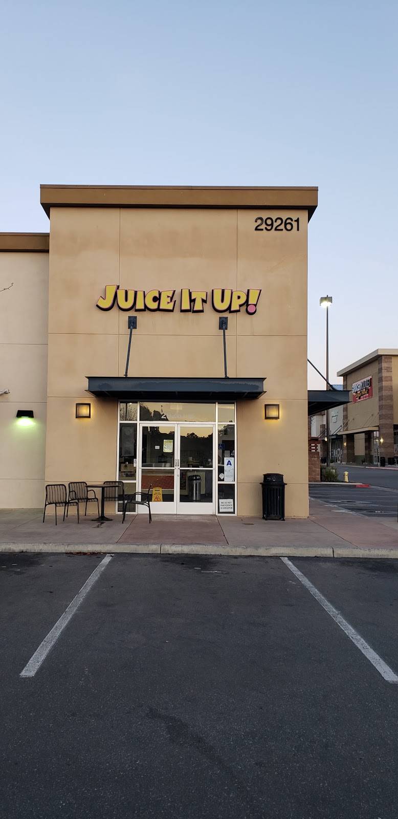 Juice It Up! | restaurant | 29261 Central Ave E, Lake Elsinore, CA 92532, USA | 9512456210 OR +1 951-245-6210