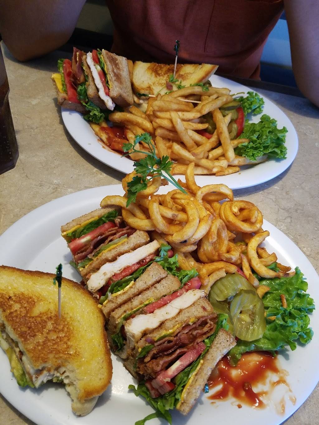 Coyote Cafe | restaurant | 1450 N Santa Fe Ave y, Vista, CA 92083, USA | 7607588724 OR +1 760-758-8724