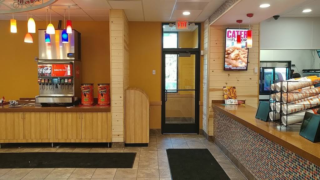 Popeyes Louisiana Kitchen | restaurant | 35 W Mitchell Ave, Cincinnati, OH 45217, USA | 5136412000 OR +1 513-641-2000