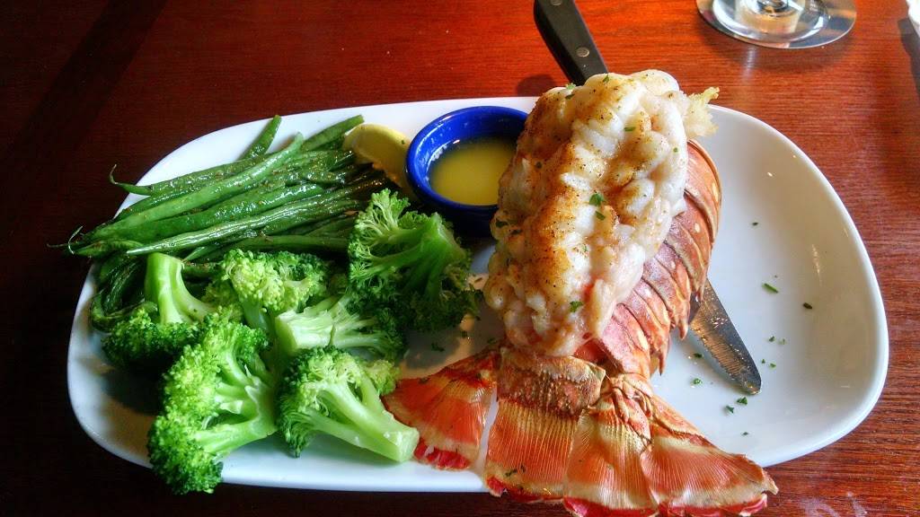 Red Lobster | restaurant | 8003 Golden Sky Ln, Orlando, FL 32809, USA | 4074386627 OR +1 407-438-6627