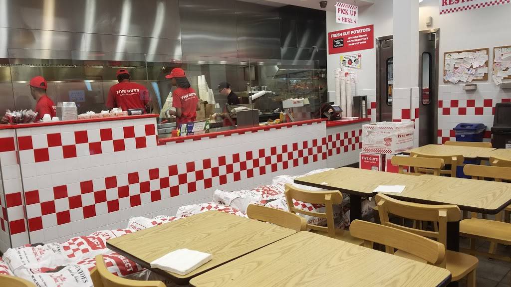 Five Guys | meal takeaway | 1628 Shore Pkwy, Brooklyn, NY 11214, USA | 7183720150 OR +1 718-372-0150