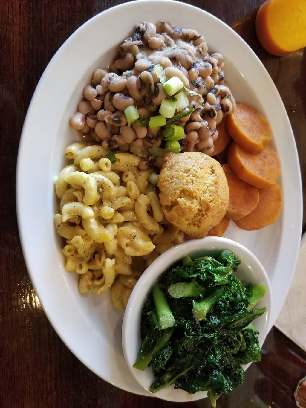 Detroit Vegan Soul | restaurant | 19614 Grand River Ave, Detroit, MI 48223, USA | 3137665728 OR +1 313-766-5728