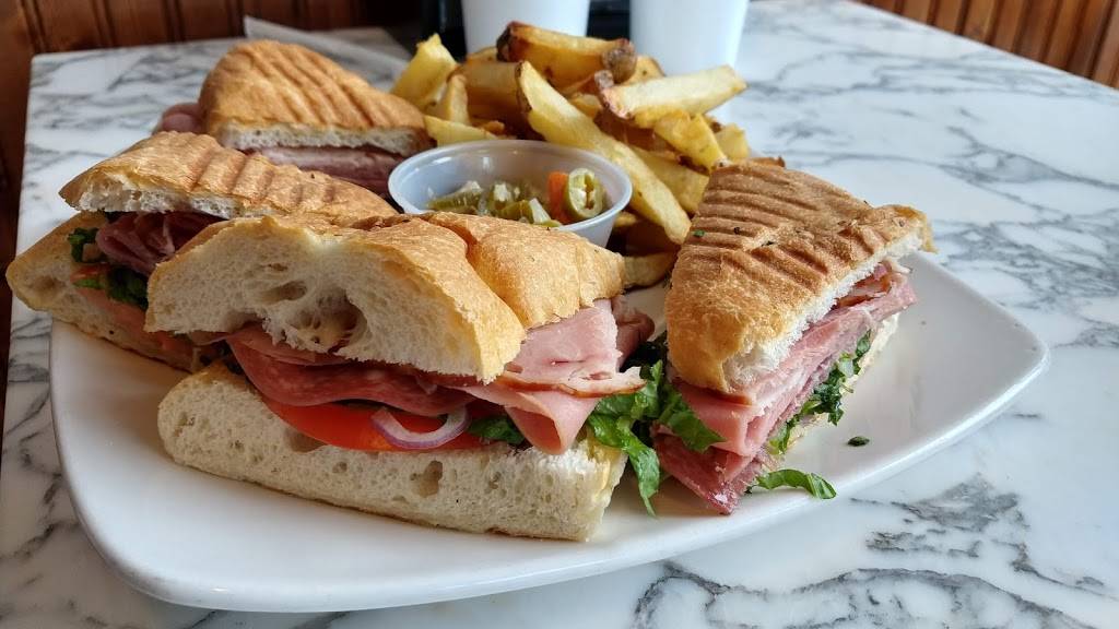 Damenzo’s Pizza | restaurant | 901 W 35th St, Chicago, IL 60609, USA | 7735791995 OR +1 773-579-1995