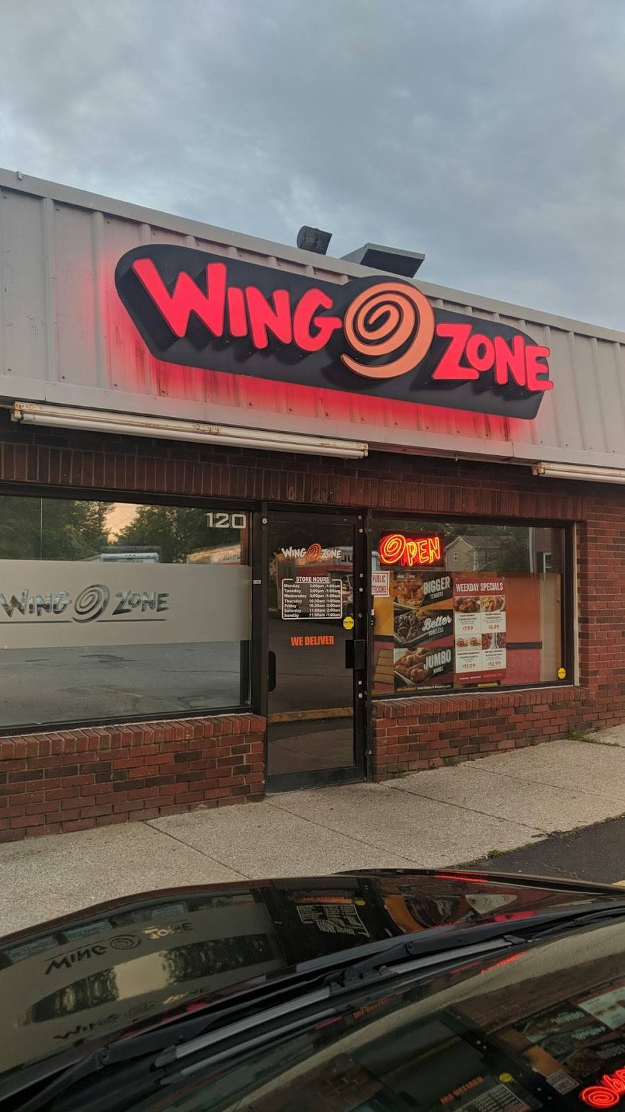 Wing Zone | restaurant | A, 4274, 580 Eureka Springs Dr, Lexington, KY 40517, USA | 8595453626 OR +1 859-545-3626