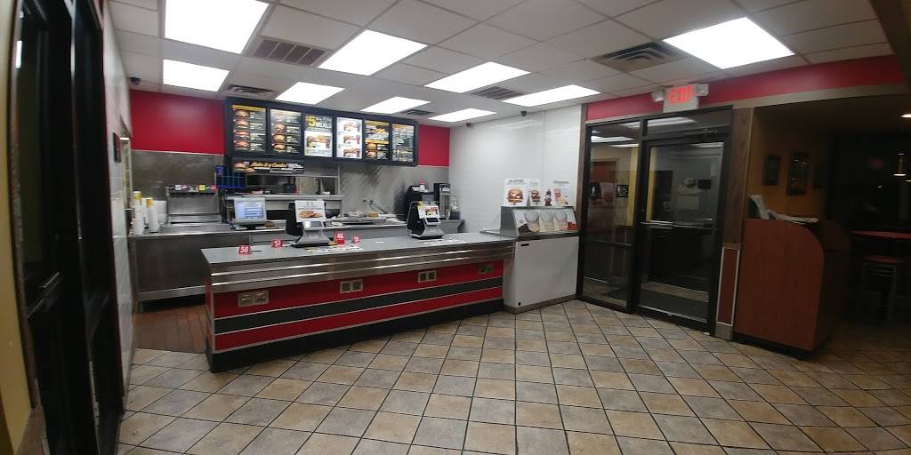 Hardees | restaurant | 1102 Peoria St, Washington, IL 61571, USA | 3094442023 OR +1 309-444-2023
