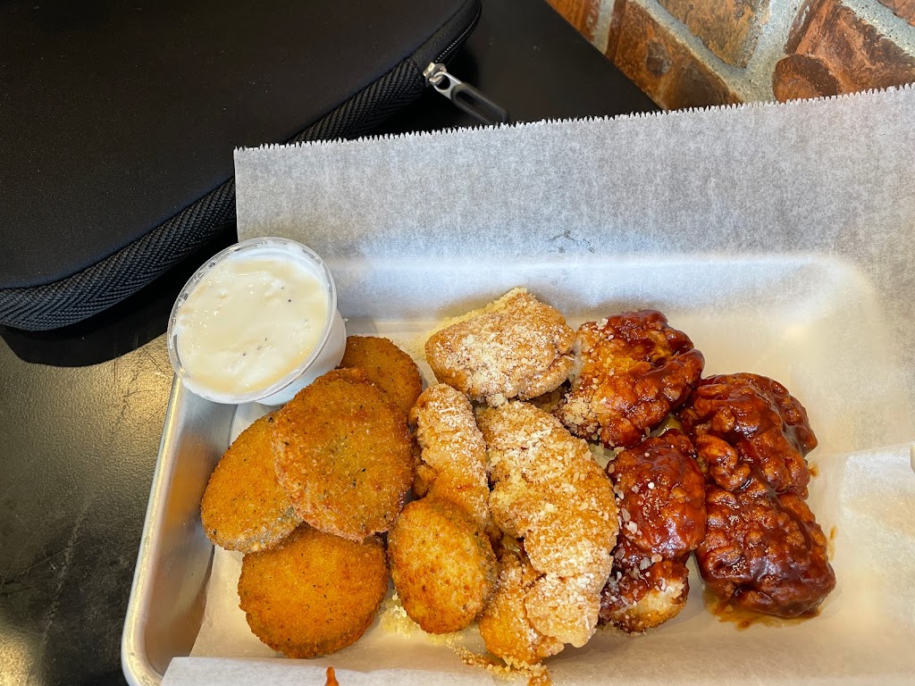 Bird Box Wings | restaurant | 1212 N San Fernando Blvd Unit A, Burbank, CA 91504, USA | 8185883856 OR +1 818-588-3856