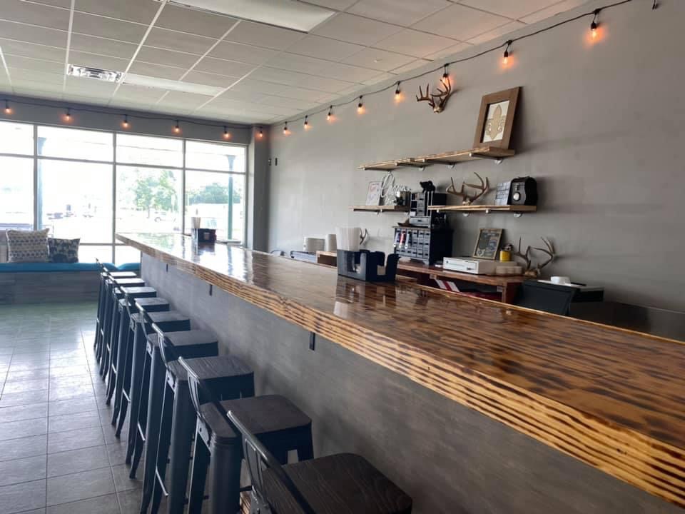 Antler Hooves | restaurant | 240 W Mills Ave Ste 107, Breaux Bridge, LA 70517, USA | 3374416557 OR +1 337-441-6557