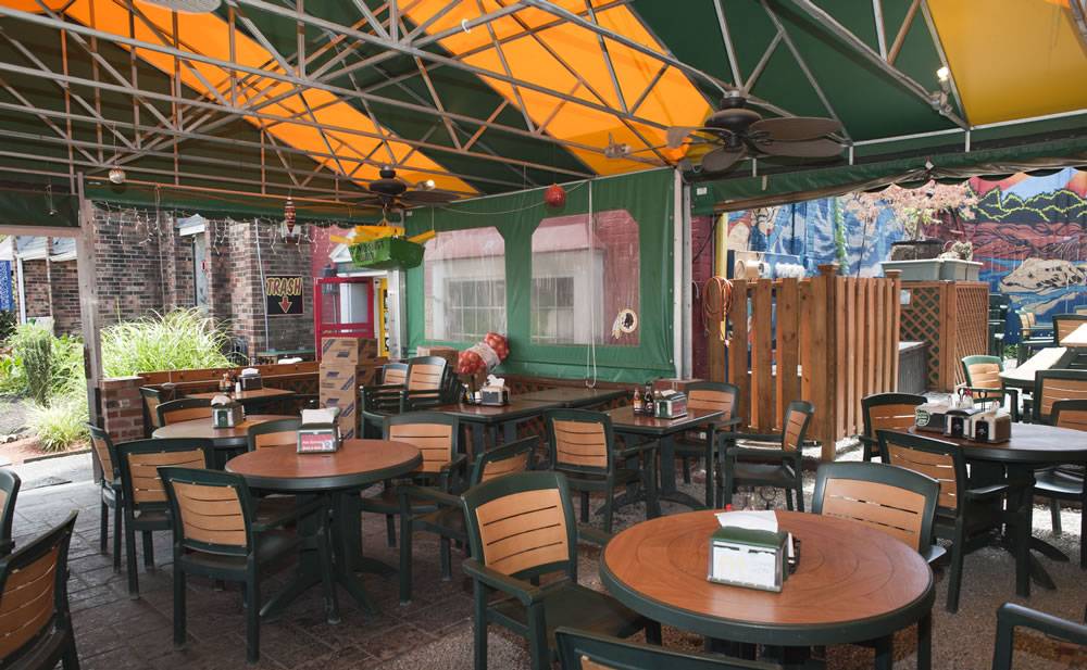 Carytown Burgers & Fries | restaurant | 3449 W Cary St, Richmond, VA 23221, USA | 8043585225 OR +1 804-358-5225