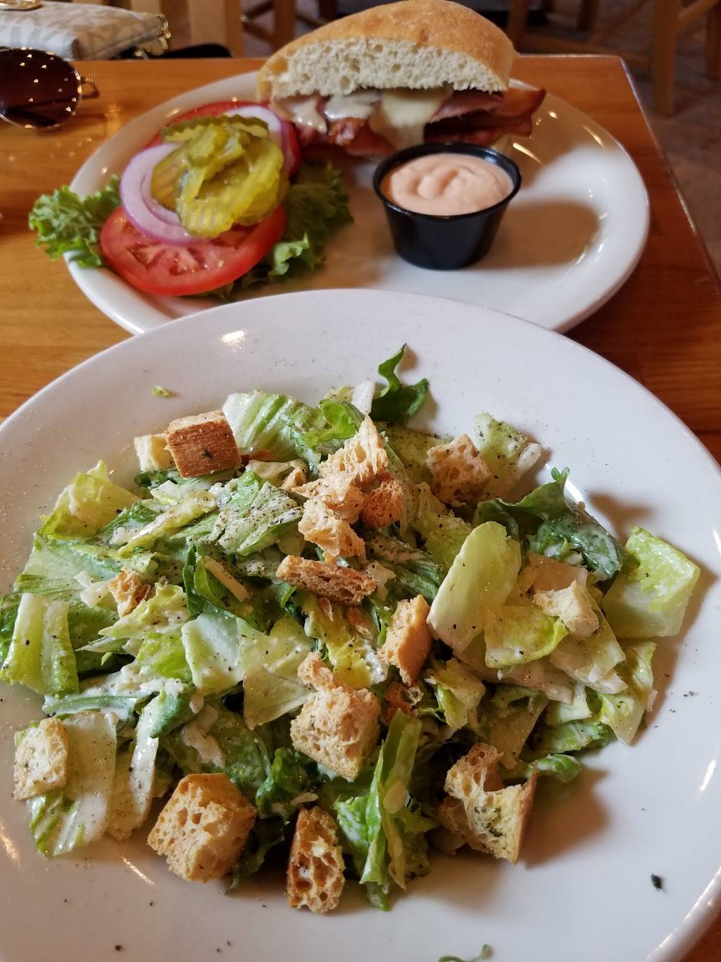 La Hacienda Scenic Loop | restaurant | 25615 Boerne Stage Rd, San Antonio, TX 78255, USA | 2106871818 OR +1 210-687-1818