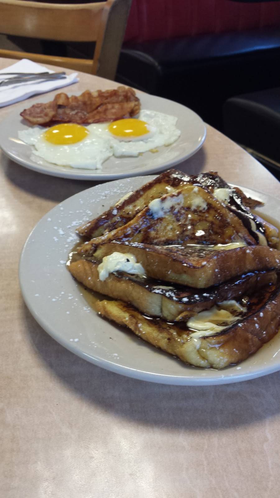 Gold Star Chili | restaurant | 1295 Rombach Ave, Wilmington, OH 45177, USA | 9373827199 OR +1 937-382-7199