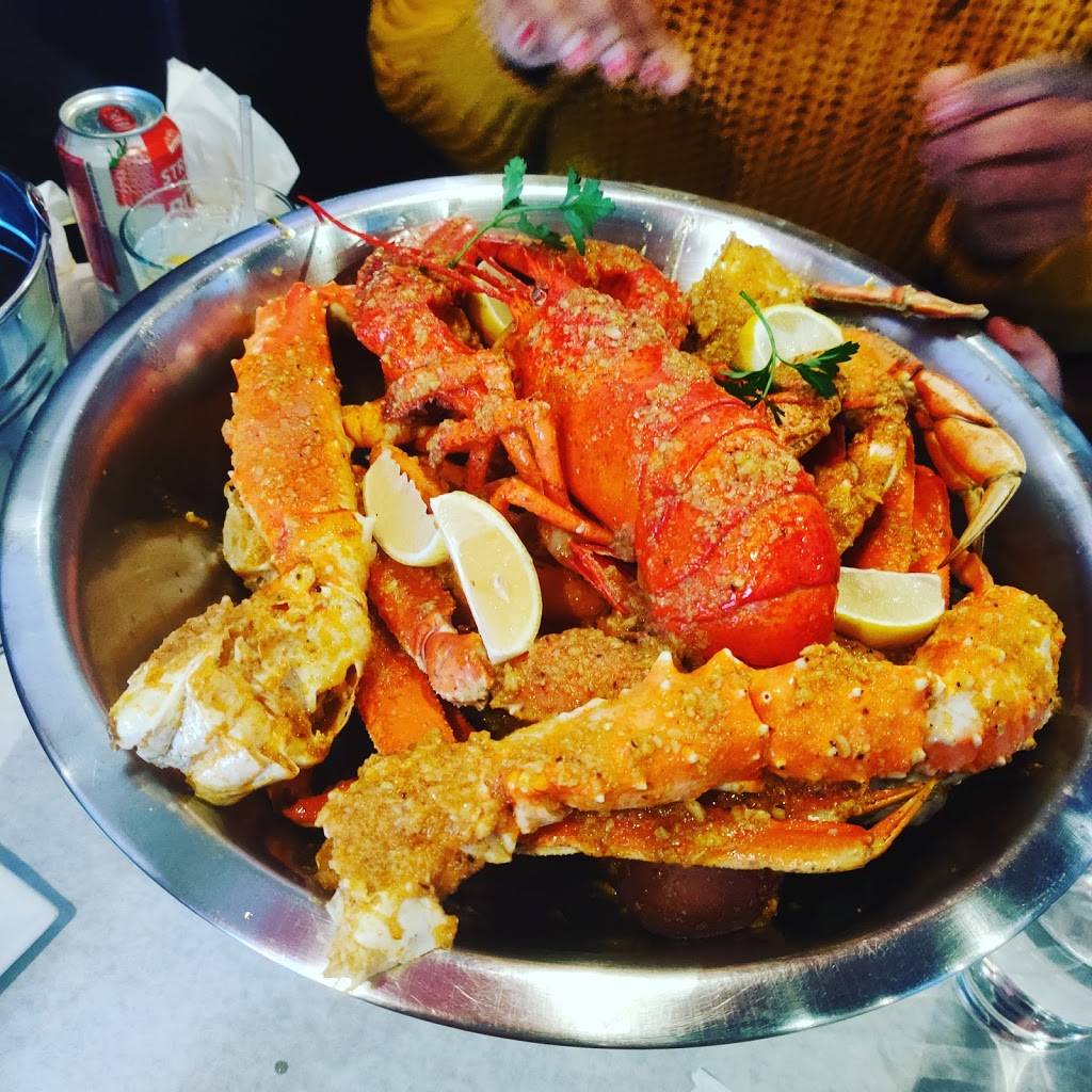 The Boiling House | restaurant | 1990 Marlton Pike East, Cherry Hill, NJ 08003, USA | 8567512800 OR +1 856-751-2800