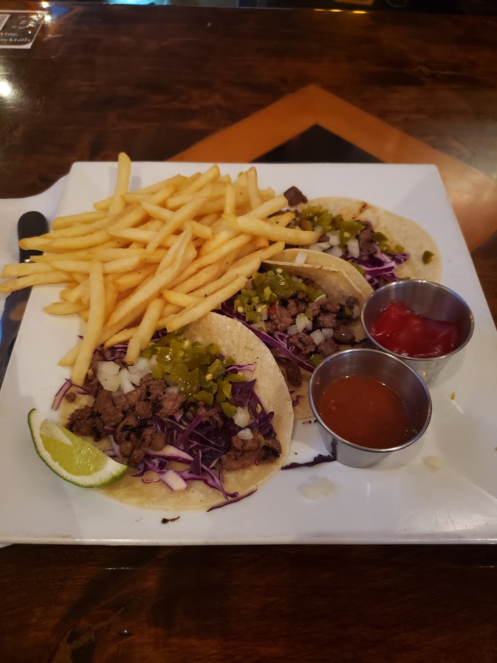 Zero One Ale House | restaurant | 20 W Beauregard Ave, San Angelo, TX 76903, USA | 3256535123 OR +1 325-653-5123