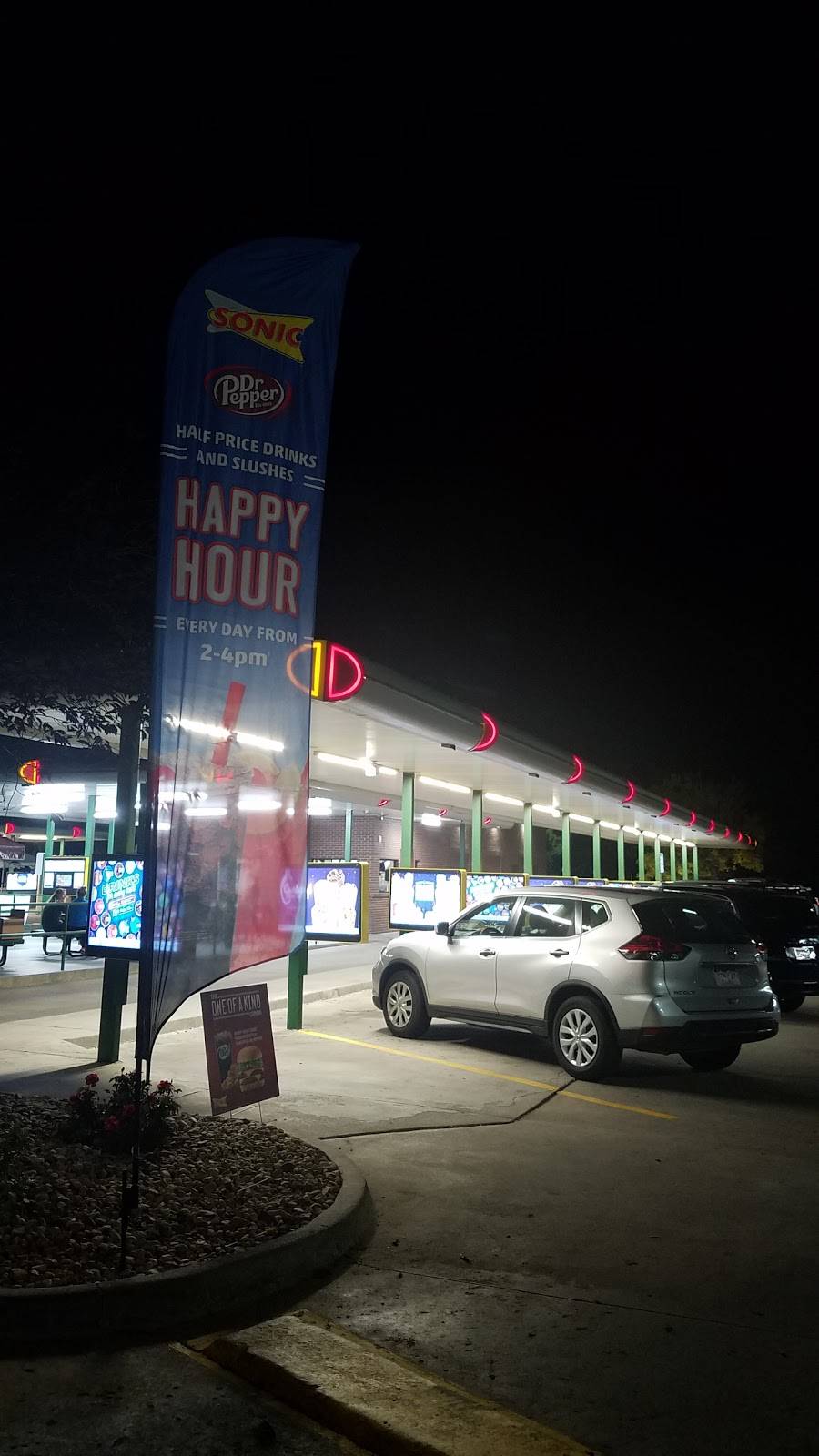 Sonic Drive-In | restaurant | 1016 S Abilene St, Aurora, CO 80012, USA | 3033066662 OR +1 303-306-6662