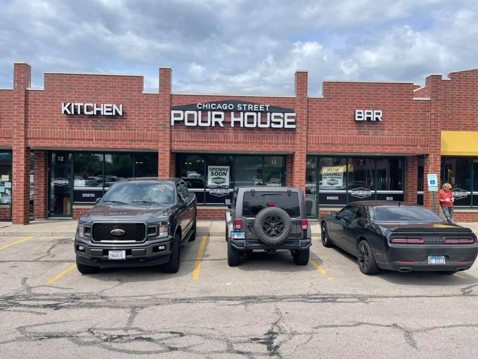 Chicago Street Pour House | restaurant | 1350 E Chicago St, Elgin, IL 60120, USA | 8472141708 OR +1 847-214-1708