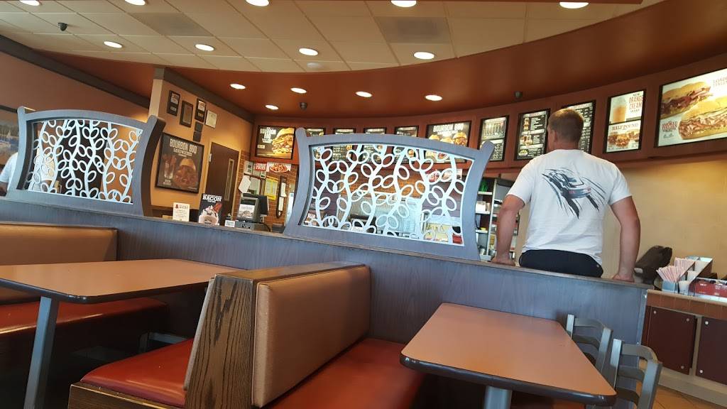 Arbys | restaurant | 226 Buan St, Tomah, WI 54660, USA | 6083723163 OR +1 608-372-3163