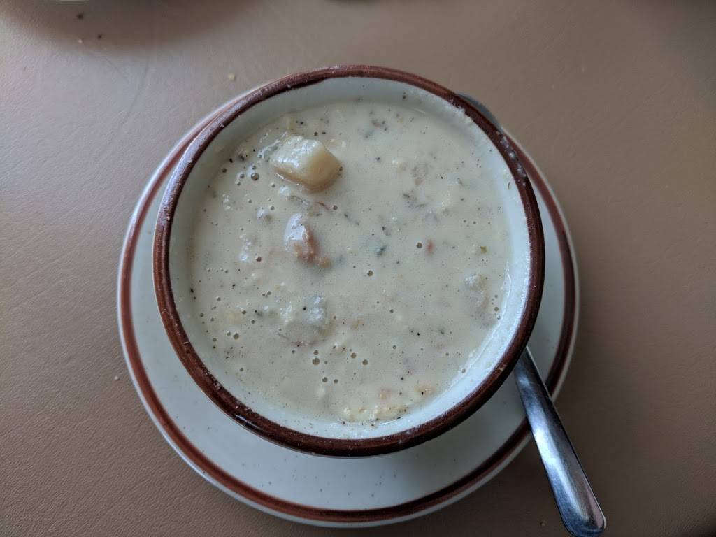 Ferrantes Restaurant | restaurant | 10404 N Port Washington Rd, Mequon, WI 53092, USA | 2622415420 OR +1 262-241-5420