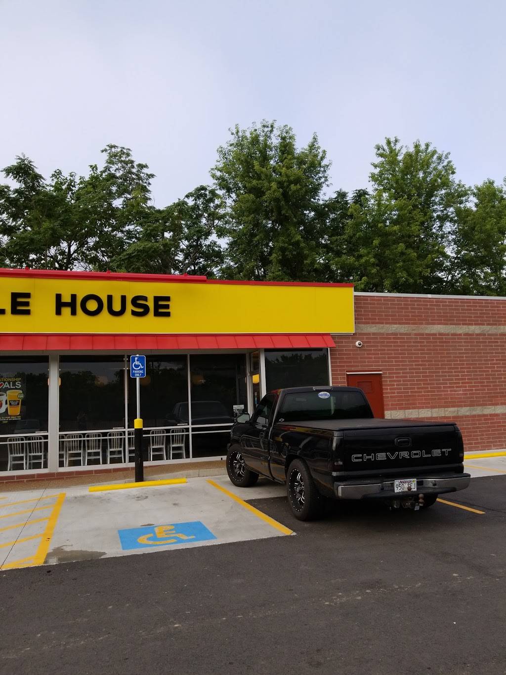 Waffle House | meal takeaway | 1507 Fayetteville Rd, Van Buren, AR 72956, USA | 4794741536 OR +1 479-474-1536