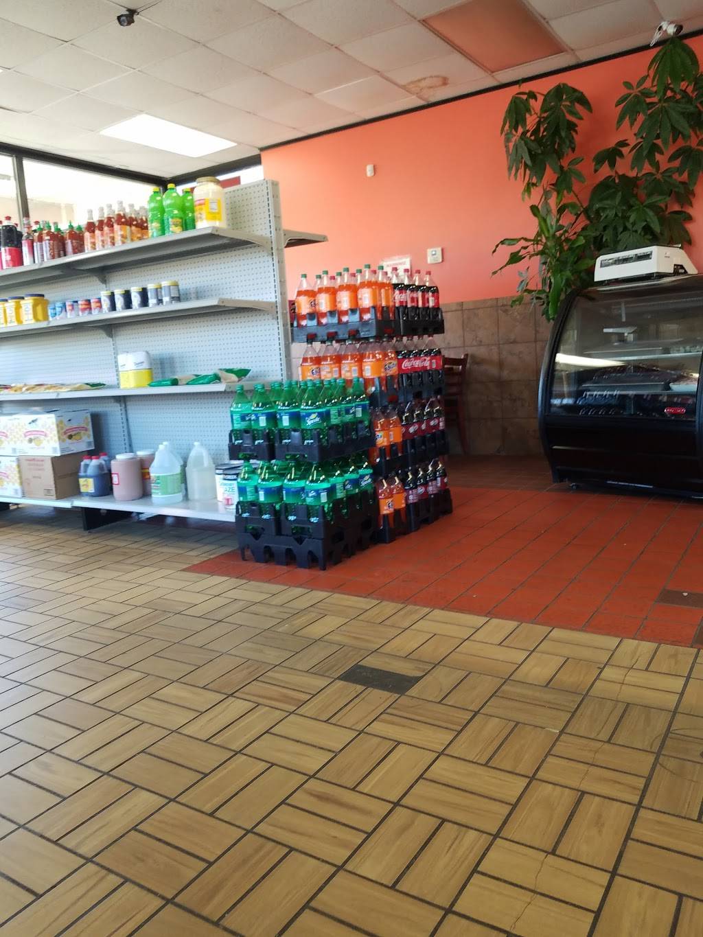 Moon Wings Seafood | restaurant | 4191 Mercer University Dr, Macon, GA 31204, USA | 4784773381 OR +1 478-477-3381