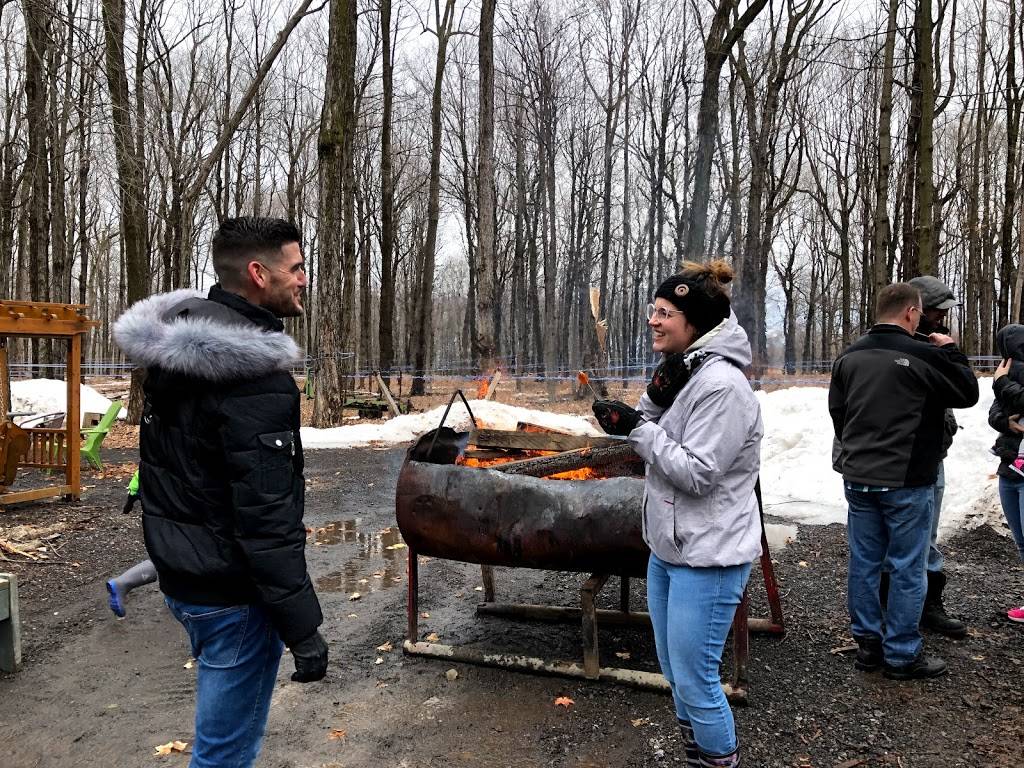 La belle vie en sucre | restaurant | 85 des, Rue des Coteaux, Mercier, QC J6R 2L1, Canada | 5147107443 OR +1 514-710-7443