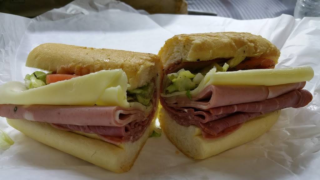 Augustinos Rock and Roll Deli and Grill | restaurant | 246 Schmale Road, Carol Stream, IL 60188, USA | 6306655585 OR +1 630-665-5585