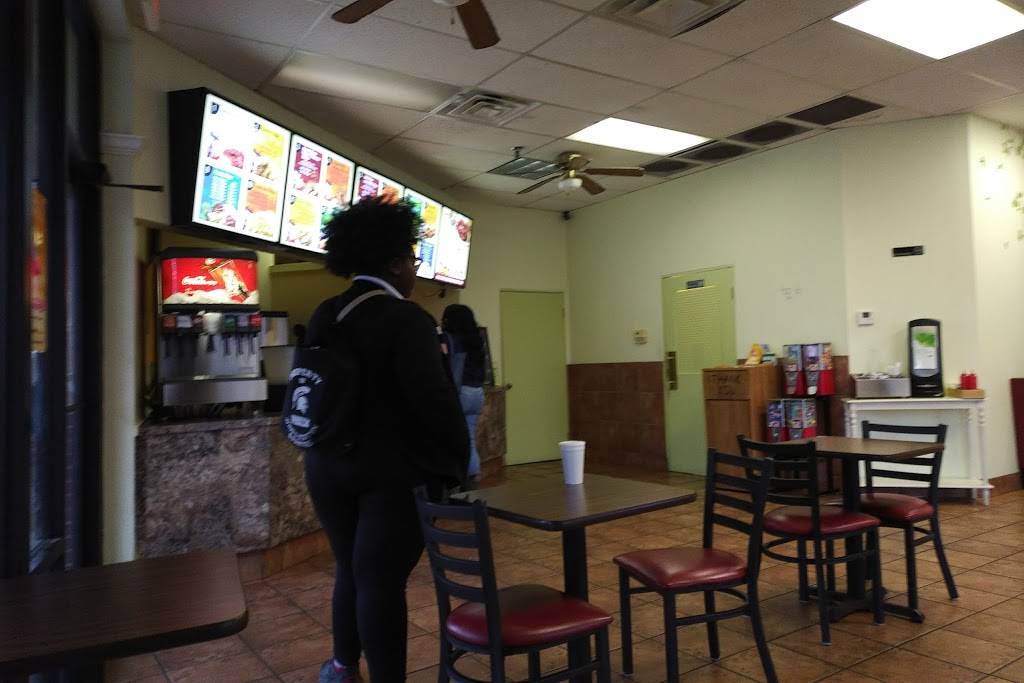 Wild Wings Station | restaurant | 7190 Winchester Rd, Memphis, TN 38125, USA | 9012493705 OR +1 901-249-3705