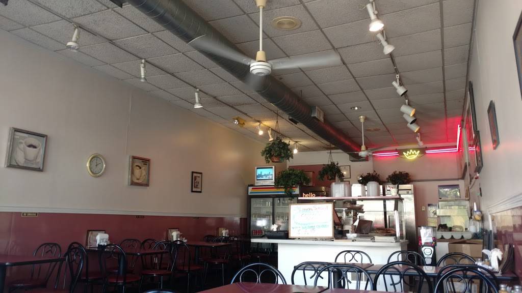 Crown Cafe | meal takeaway | 106 Main St, Watertown, MA 02472, USA | 6179239219 OR +1 617-923-9219