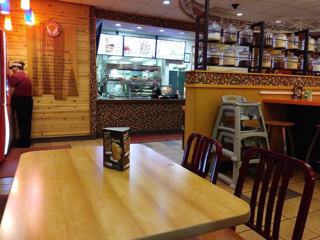 Popeyes Louisiana Kitchen | restaurant | 2408 Bienville Blvd, Ocean Springs, MS 39564, USA | 2288184900 OR +1 228-818-4900