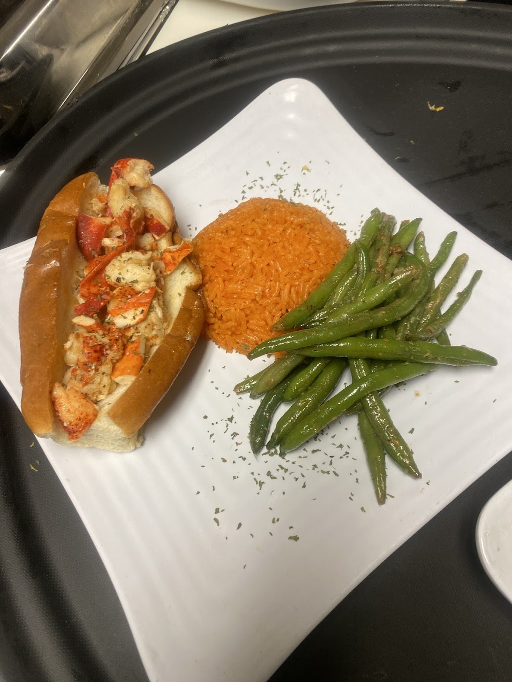 BK Lobster Poconos | restaurant | 2080 Milford Rd, East Stroudsburg, PA 18301, USA | 5702343395 OR +1 570-234-3395