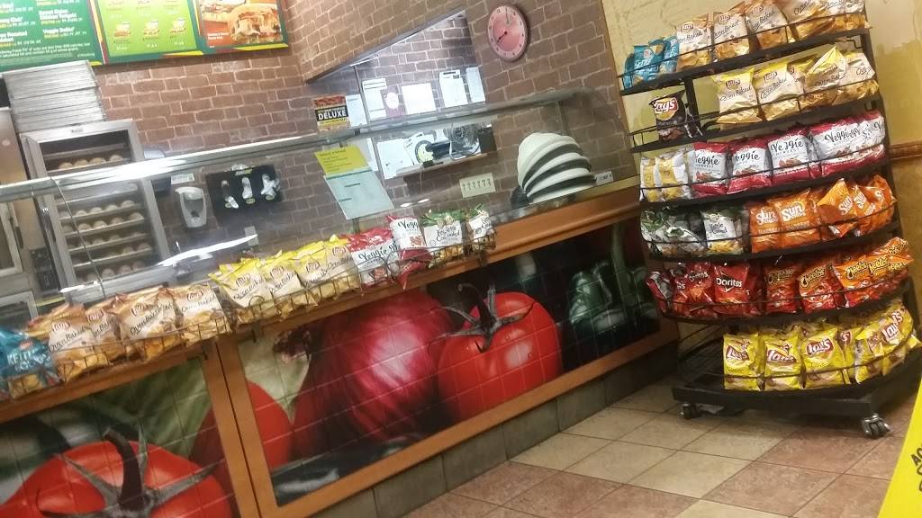 Subway | meal takeaway | 3996 Red Cedar Dr #A-2, Highlands Ranch, CO 80126, USA | 7203442319 OR +1 720-344-2319