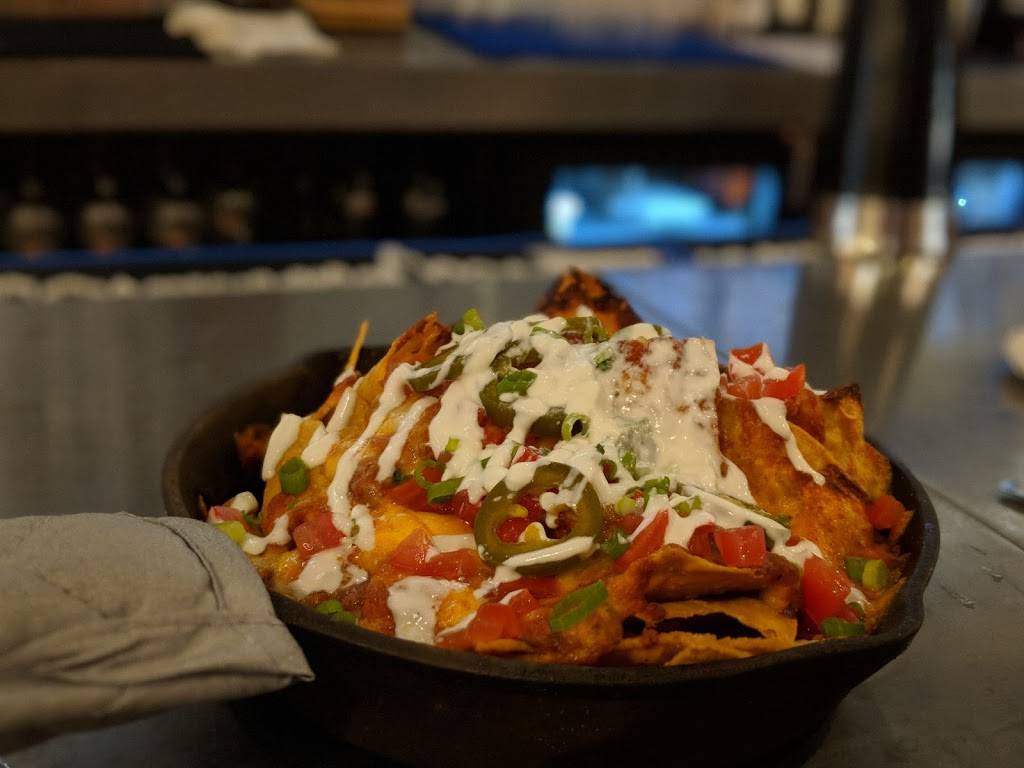 Stitch House Brewery | restaurant | 829 N Market St, Wilmington, DE 19801, USA | 3022504280 OR +1 302-250-4280