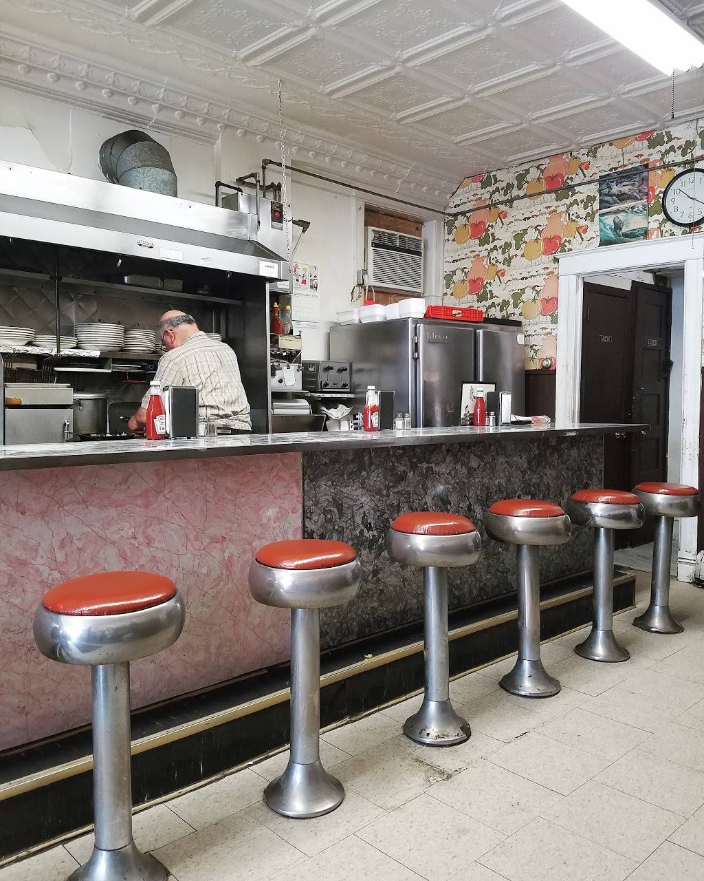 Big Tomato | restaurant | 697 Main St # 2, Poughkeepsie, NY 12601, USA | 8454527850 OR +1 845-452-7850