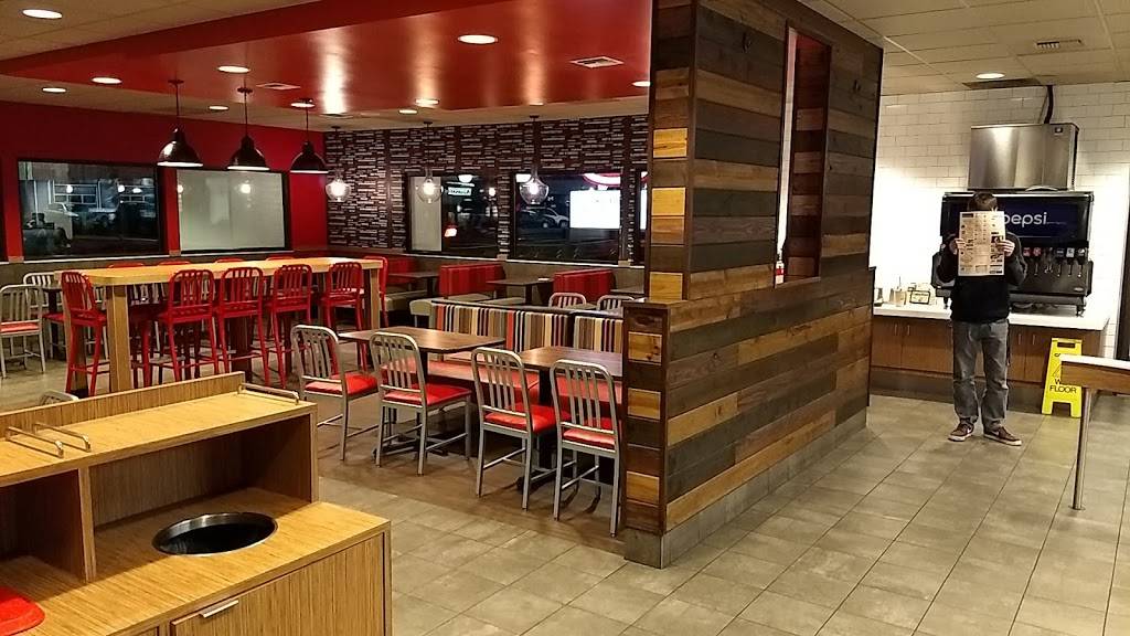 Arbys | restaurant | 3901 Wheaton Way, Bremerton, WA 98310, USA | 3604780589 OR +1 360-478-0589
