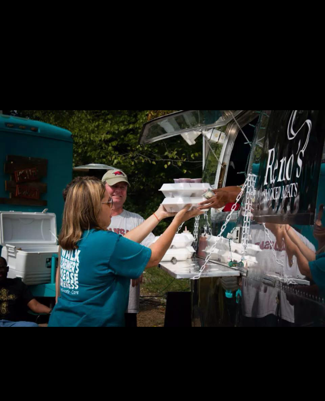 Renos Smoked Meats | restaurant | 617 N College Ave, Fayetteville, AR 72701, USA | 4796847488 OR +1 479-684-7488