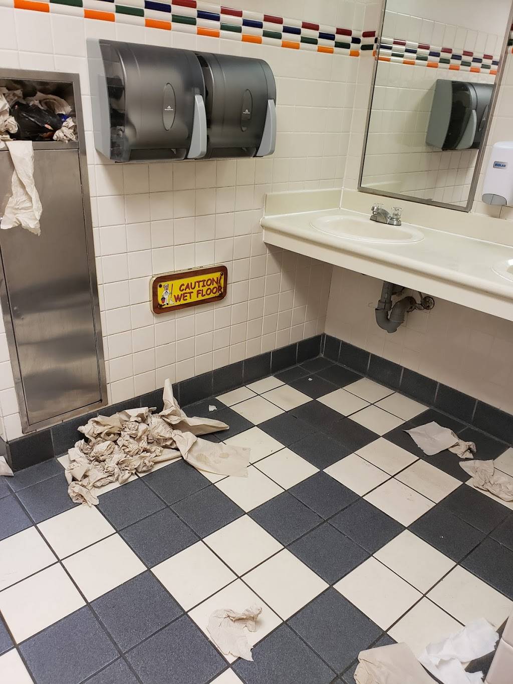 Chuck E. Cheese | restaurant | 7419 International Dr, Orlando, FL 32819, USA | 4073513369 OR +1 407-351-3369