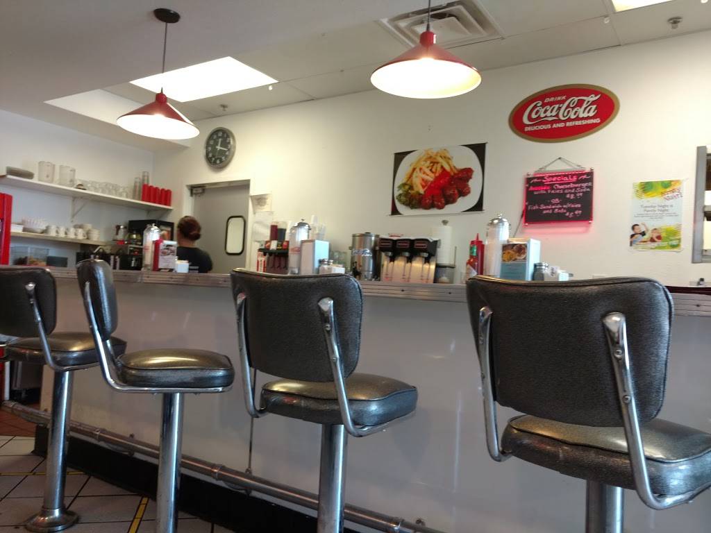 Chubbys Diner | cafe | 855 N Lemoore Ave #170, Lemoore, CA 93245, USA | 5599258889 OR +1 559-925-8889