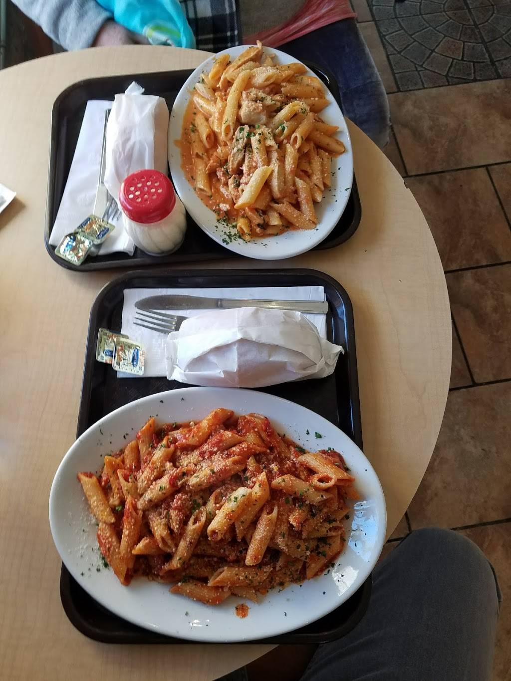 Lucias | restaurant | 1825 W North Ave, Chicago, IL 60622, USA | 7732929700 OR +1 773-292-9700