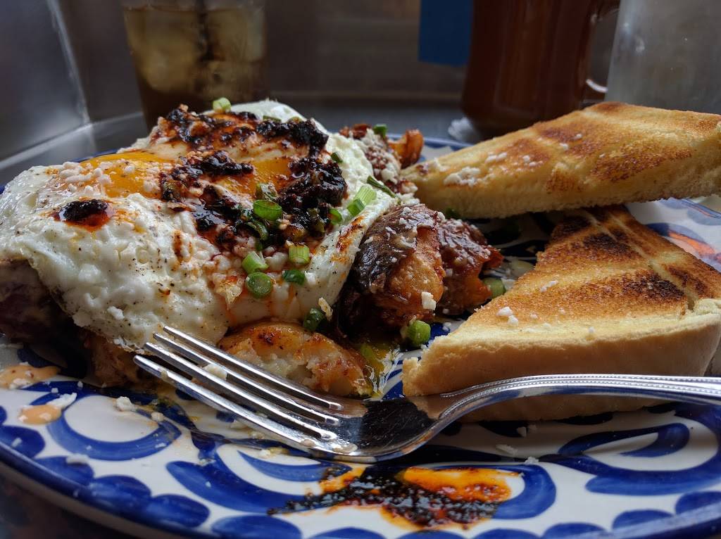 Blue Line Lounge & Grill | restaurant | 1548 N Damen Ave, Chicago, IL 60622, USA | 7733953700 OR +1 773-395-3700