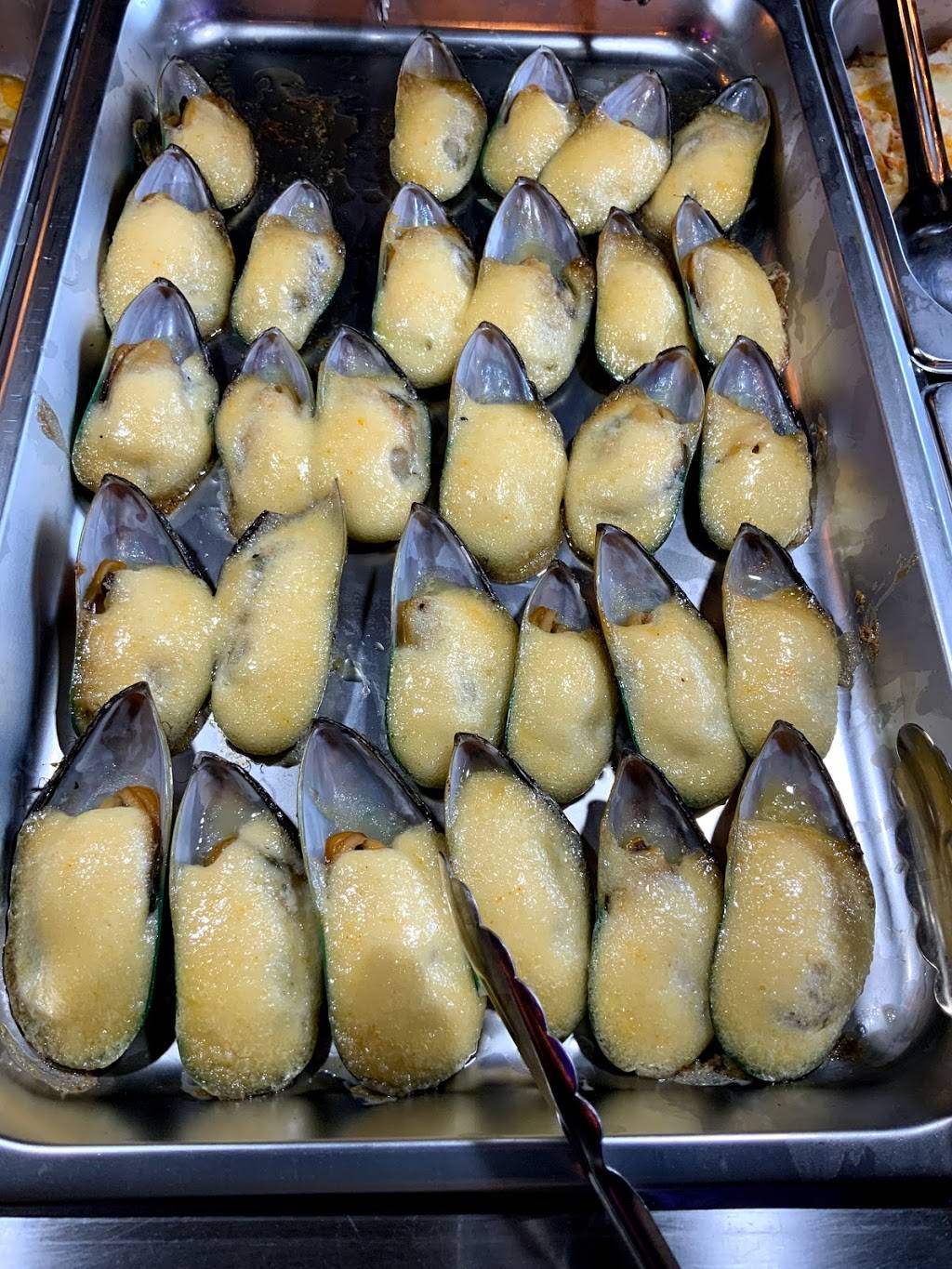 Crazy Buffet | restaurant | 12237 Orange Blossom Trail, Orlando, FL 32837, USA | 4073968888 OR +1 407-396-8888