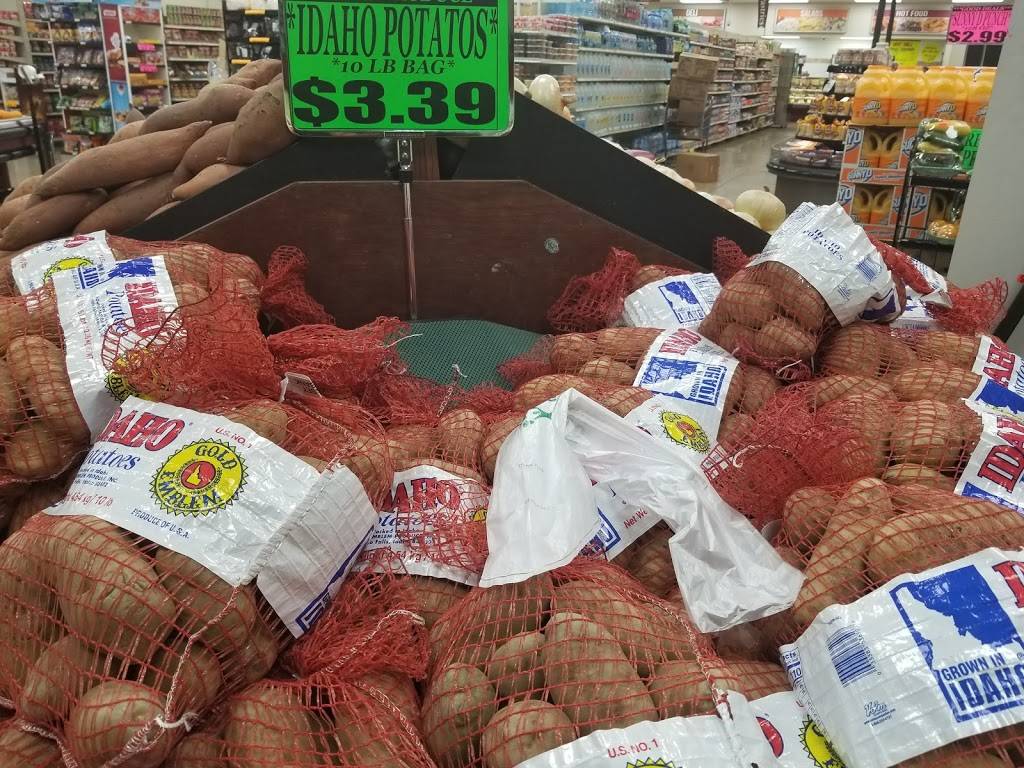 Food Market La Chiquita & Taqueria | restaurant | 219 Main St, Bensenville, IL 60106, USA | 6305953530 OR +1 630-595-3530