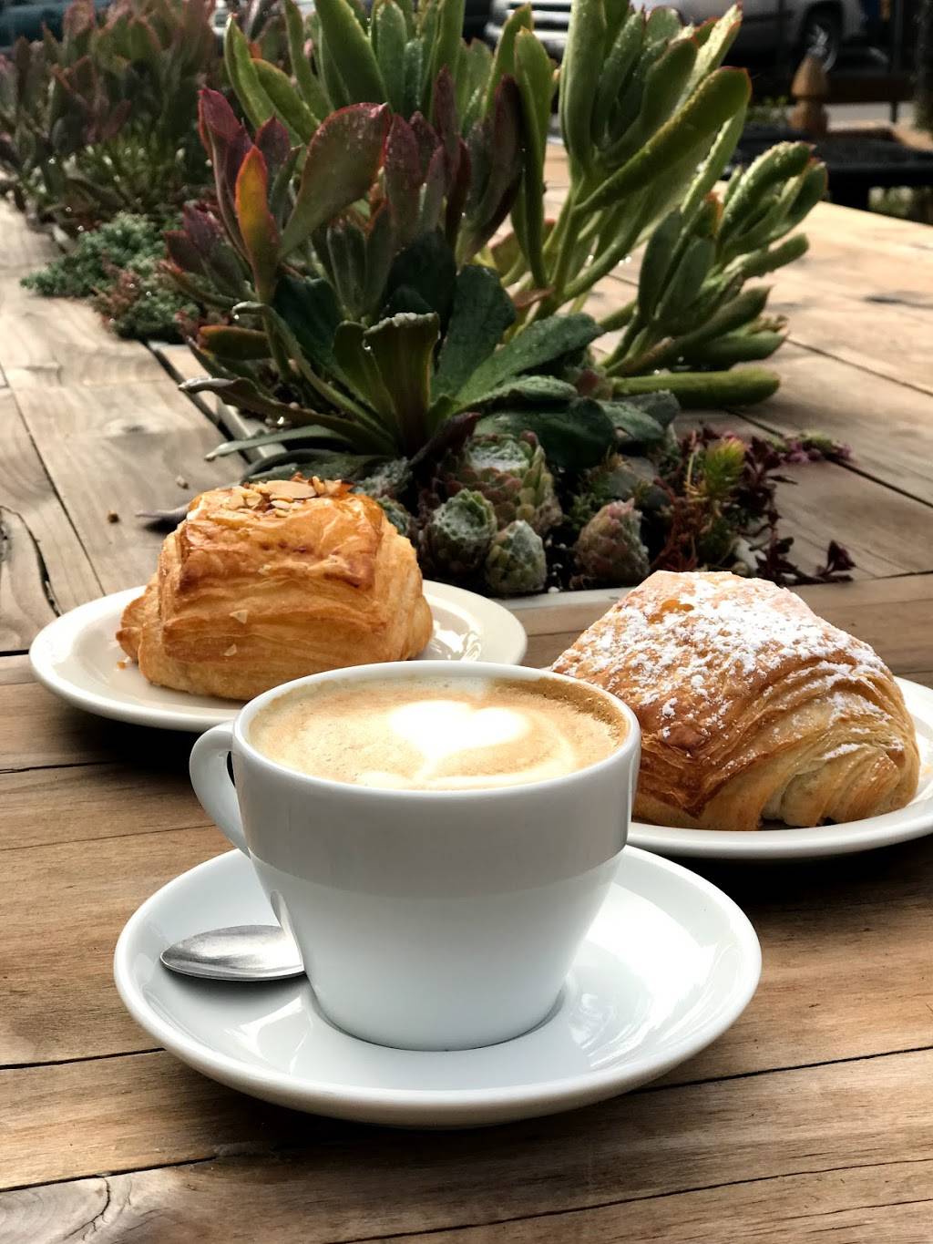 Coffeebar Truckee | cafe | 10120 Jibboom St, Truckee, CA 96161, USA | 5305872000 OR +1 530-587-2000