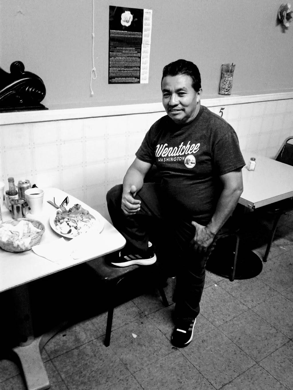 El Guanaco Restaurant | restaurant | 2015 7th St, Los Angeles, CA 90057, USA | 2134133856 OR +1 213-413-3856