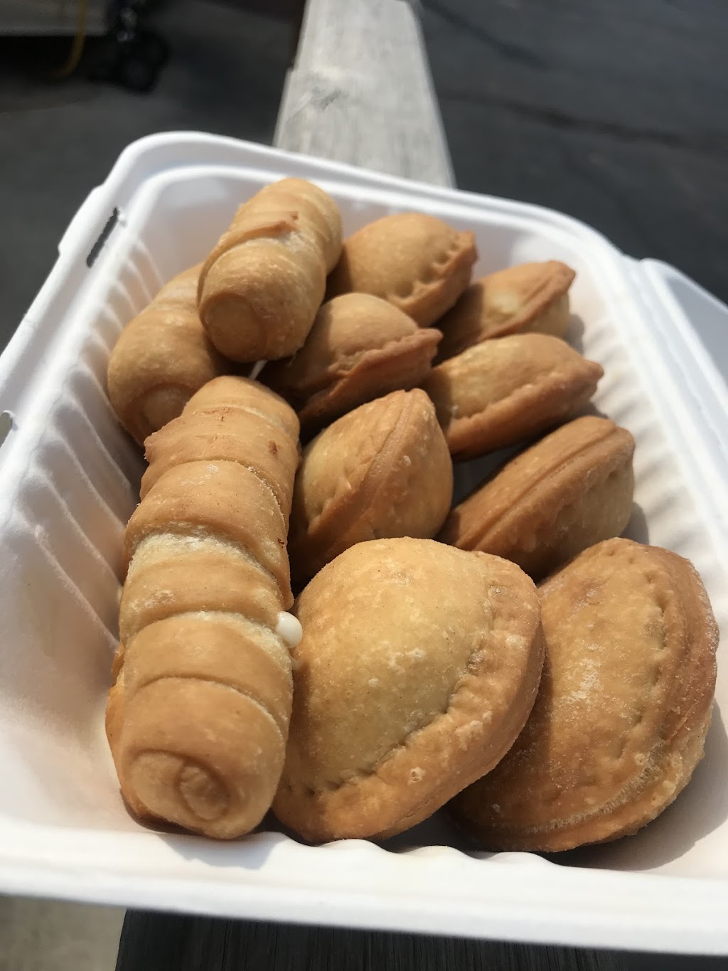 Anytime Arepa | restaurant | 636 S 6th St, Milwaukee, WI 53204, USA | 4148825522 OR +1 414-882-5522