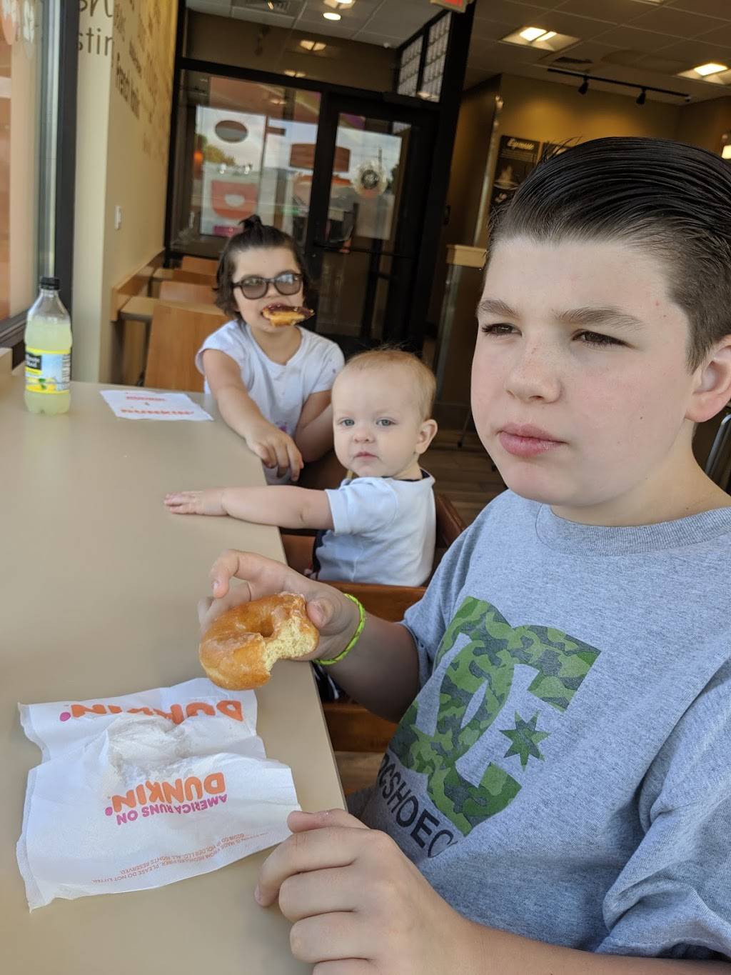 Dunkin Donuts | restaurant | 2711 18th Ave, Rock Island, IL 61201, USA | 3095581067 OR +1 309-558-1067