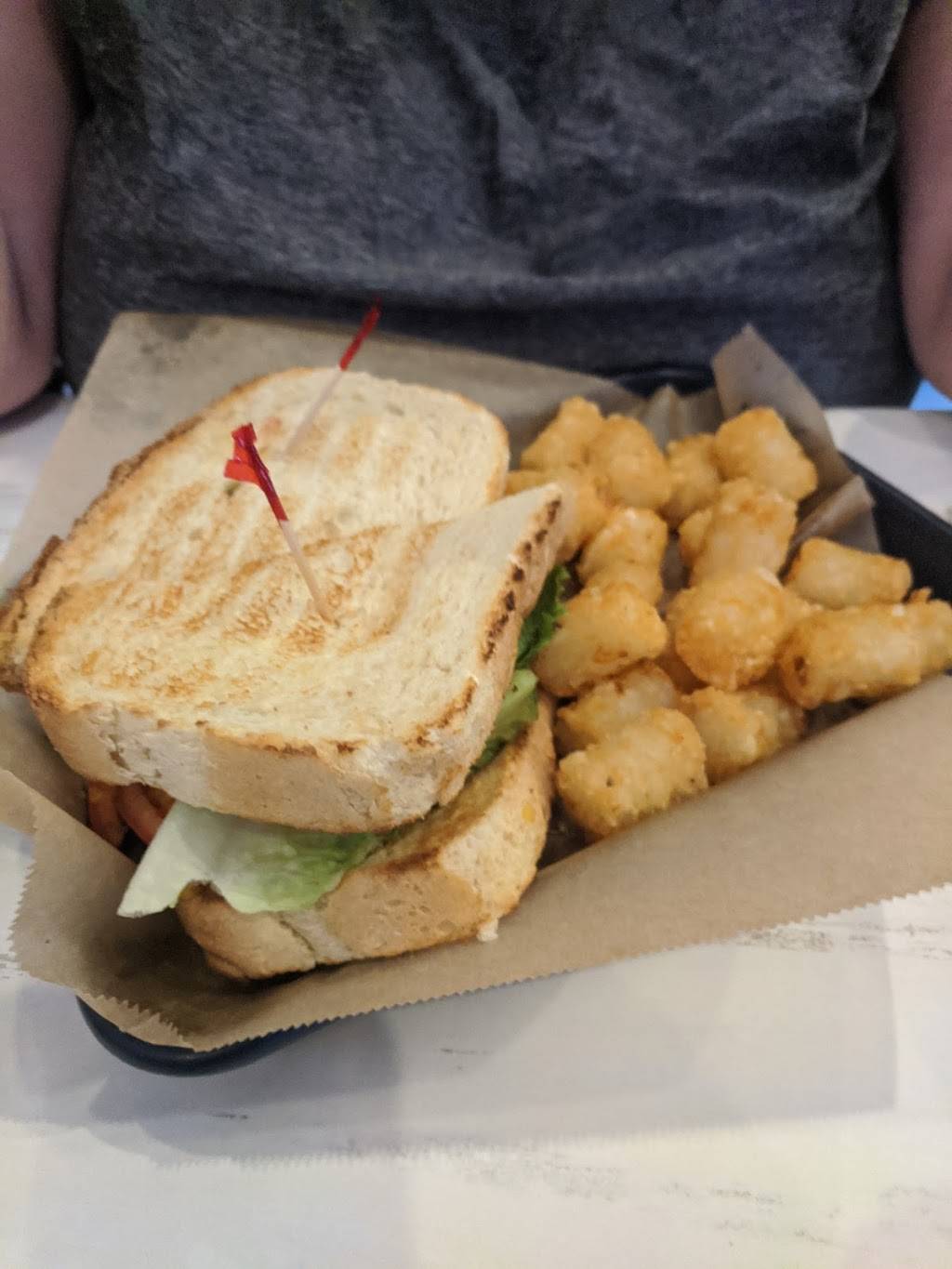 Uptown | restaurant | 1000 Chapel View Blvd Unit 100, Cranston, RI 02920, USA | 4016425800 OR +1 401-642-5800